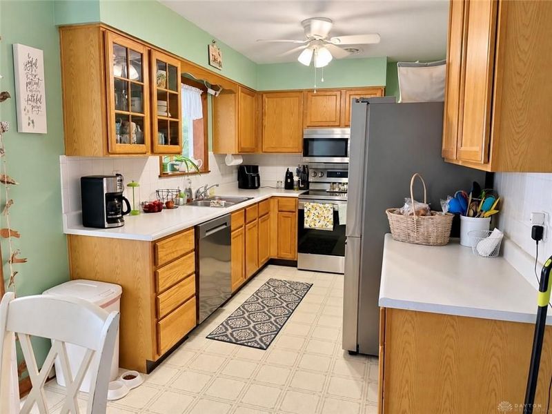 103 Mattis Drive, Lewisburg, OH 45338 Photo 3