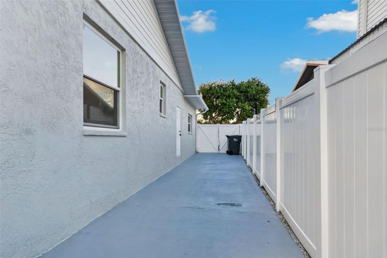4219 2nd Avenue Ne, Bradenton, FL 34208 Photo