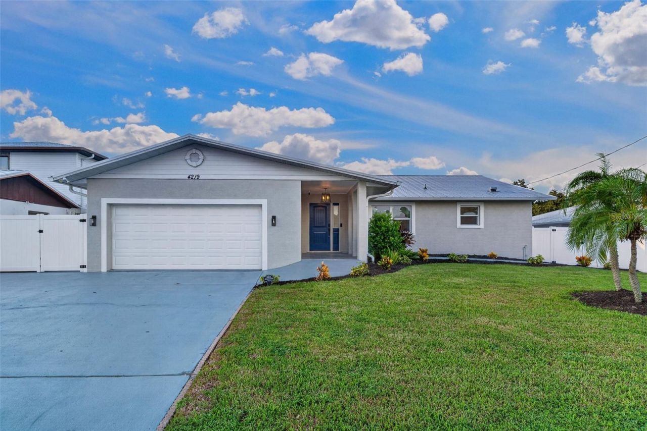 4219 2nd Avenue Ne, Bradenton, FL 34208 Photo