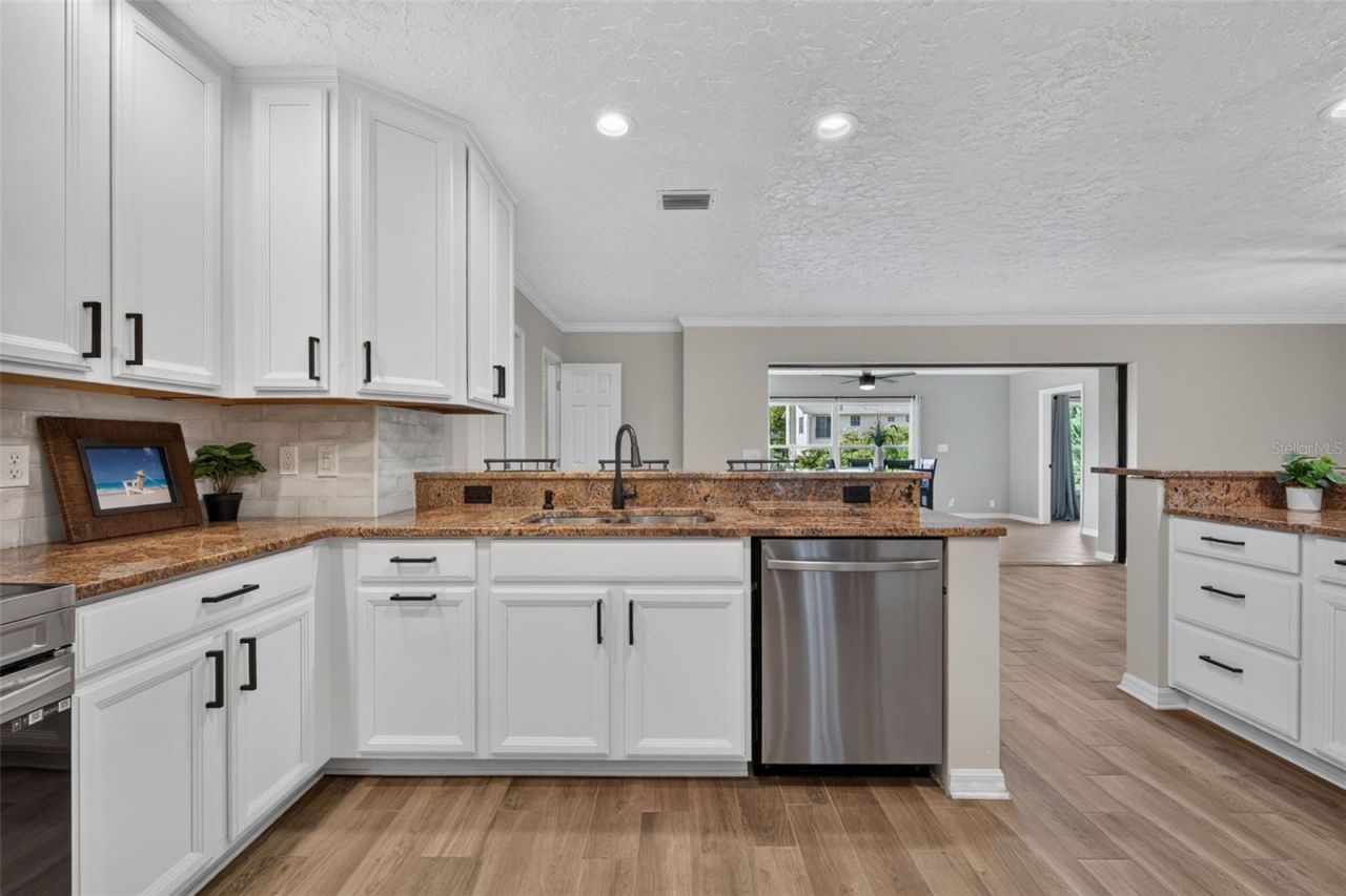 4219 2nd Avenue Ne, Bradenton, FL 34208 Photo