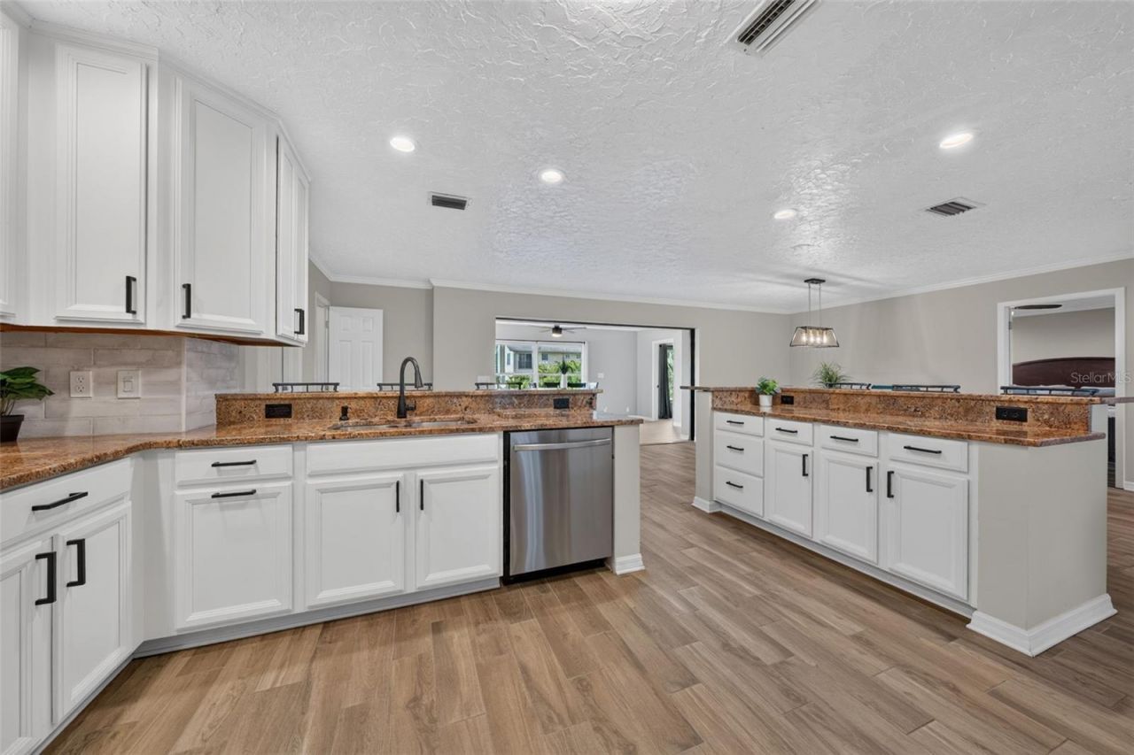 4219 2nd Avenue Ne, Bradenton, FL 34208 Photo