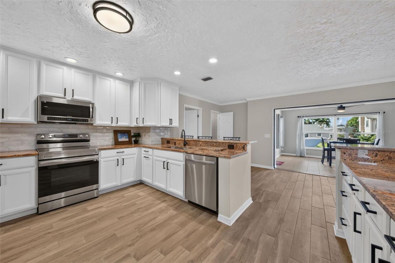 4219 2nd Avenue Ne, Bradenton, FL 34208 Photo