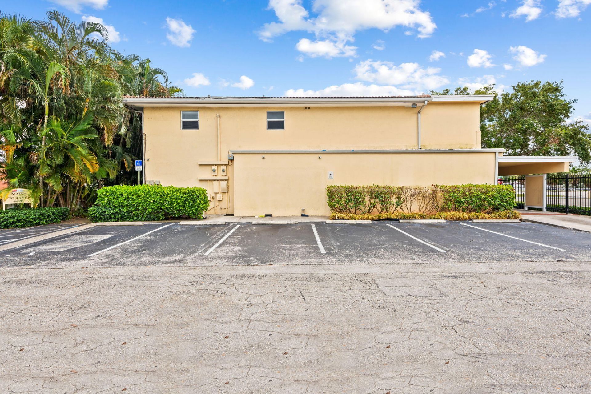 2211 Davie Blvd, Fort Lauderdale, FL 33394 Photo