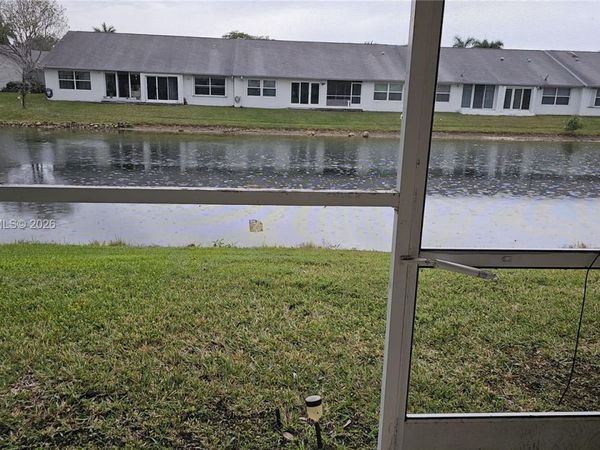5931 Glasgow Way , Unit 5931, Tamarac, FL 33321