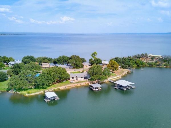 516 Island Lodges DR, Buchanan Dam, TX 78609