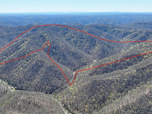 0 Guesses Fork, Hurley, VA 24620