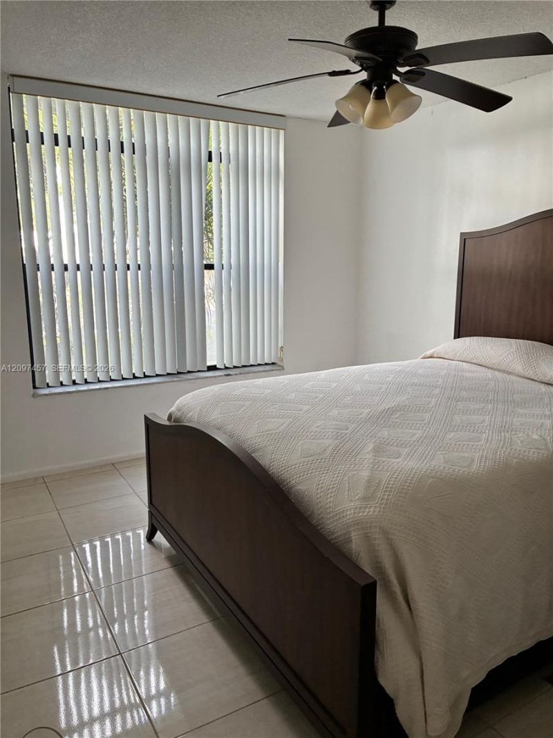 3680 Inverrary Dr , Unit 1T, Lauderhill, FL 33319 Photo