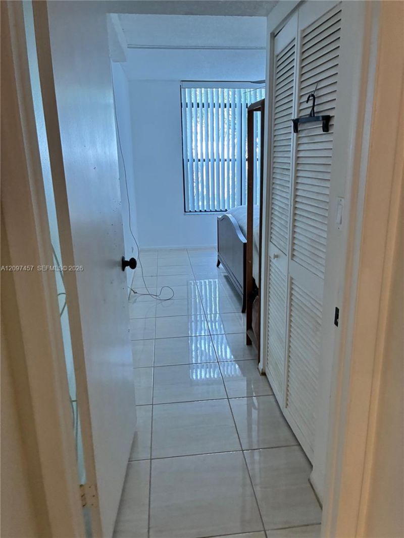 3680 Inverrary Dr , Unit 1T, Lauderhill, FL 33319 Photo