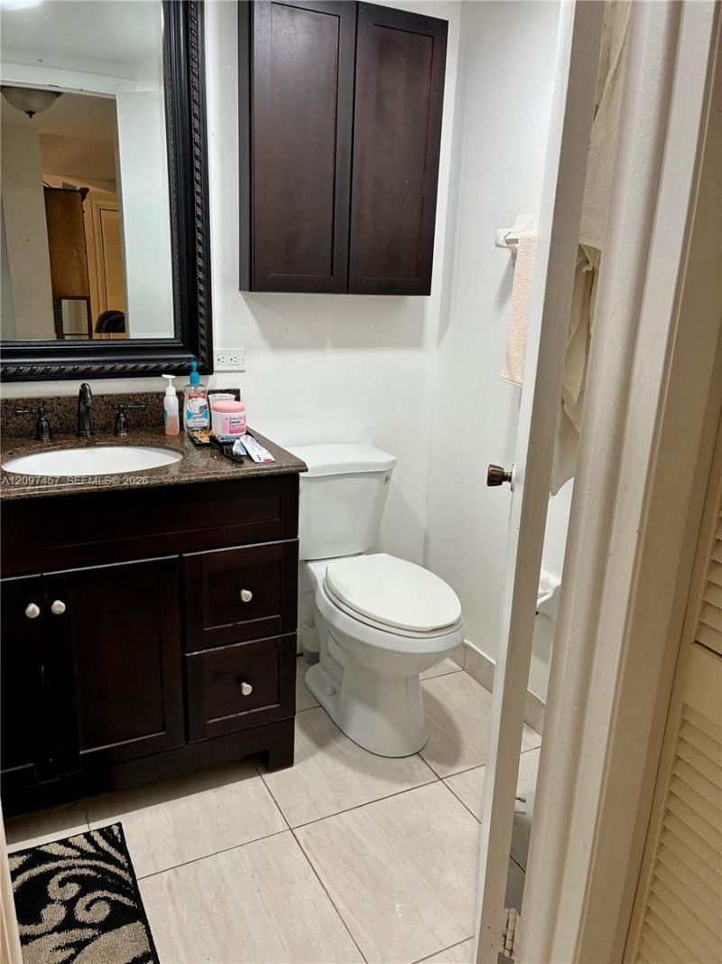 3680 Inverrary Dr , Unit 1T, Lauderhill, FL 33319 Photo