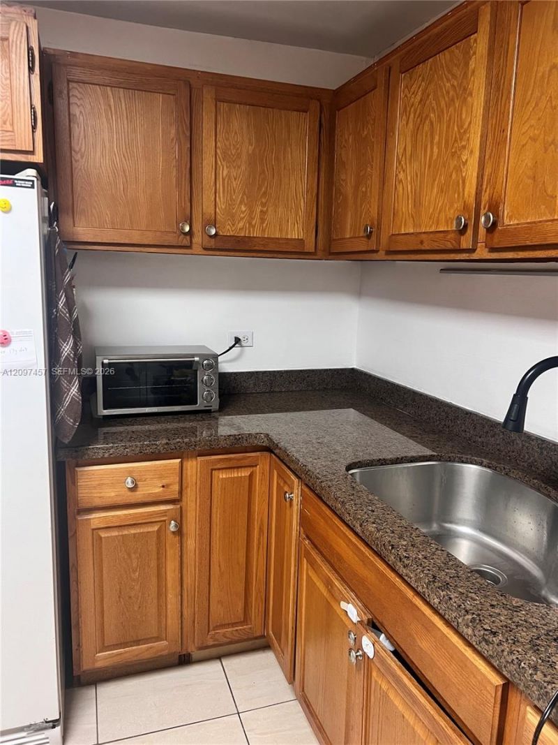 3680 Inverrary Dr , Unit 1T, Lauderhill, FL 33319 Photo