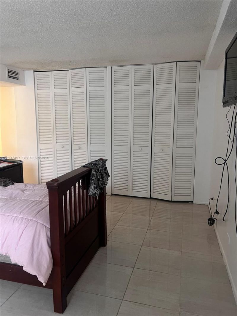 3680 Inverrary Dr , Unit 1T, Lauderhill, FL 33319 Photo