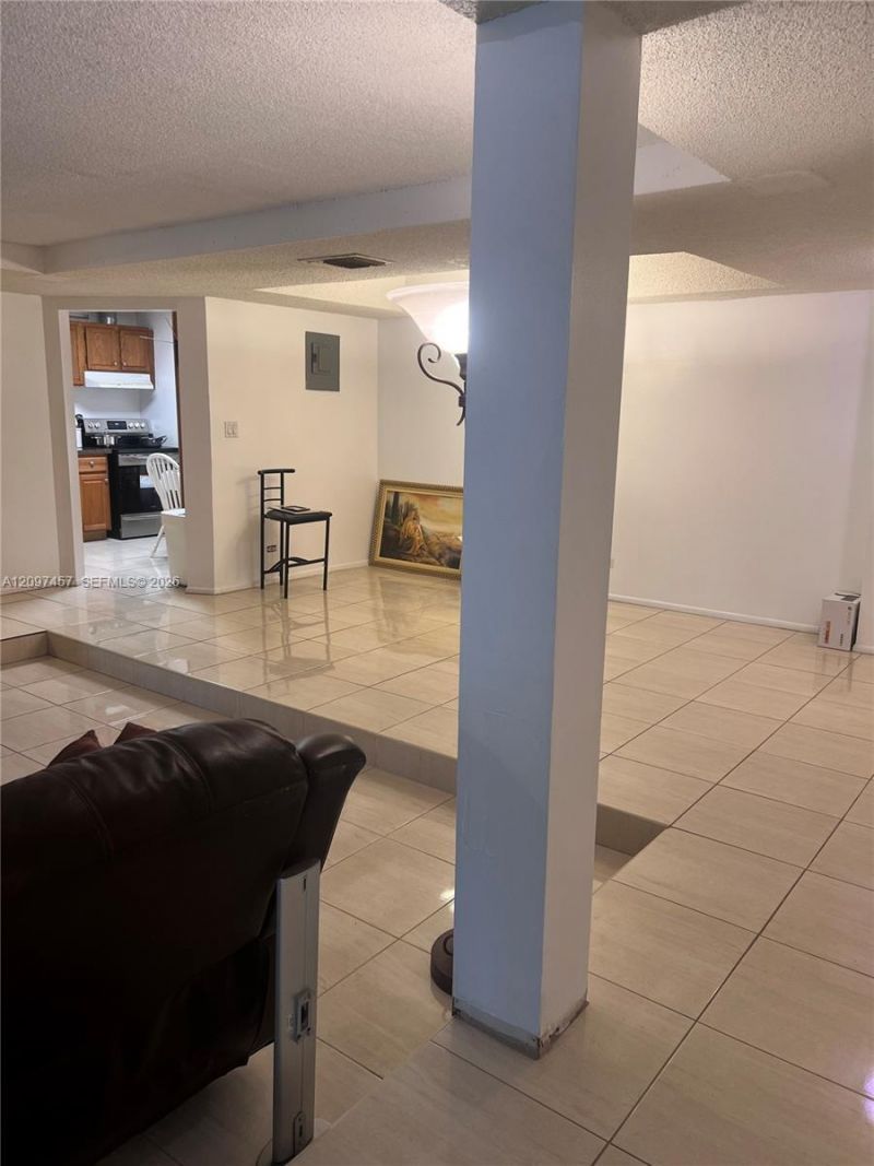 3680 Inverrary Dr , Unit 1T, Lauderhill, FL 33319 Photo