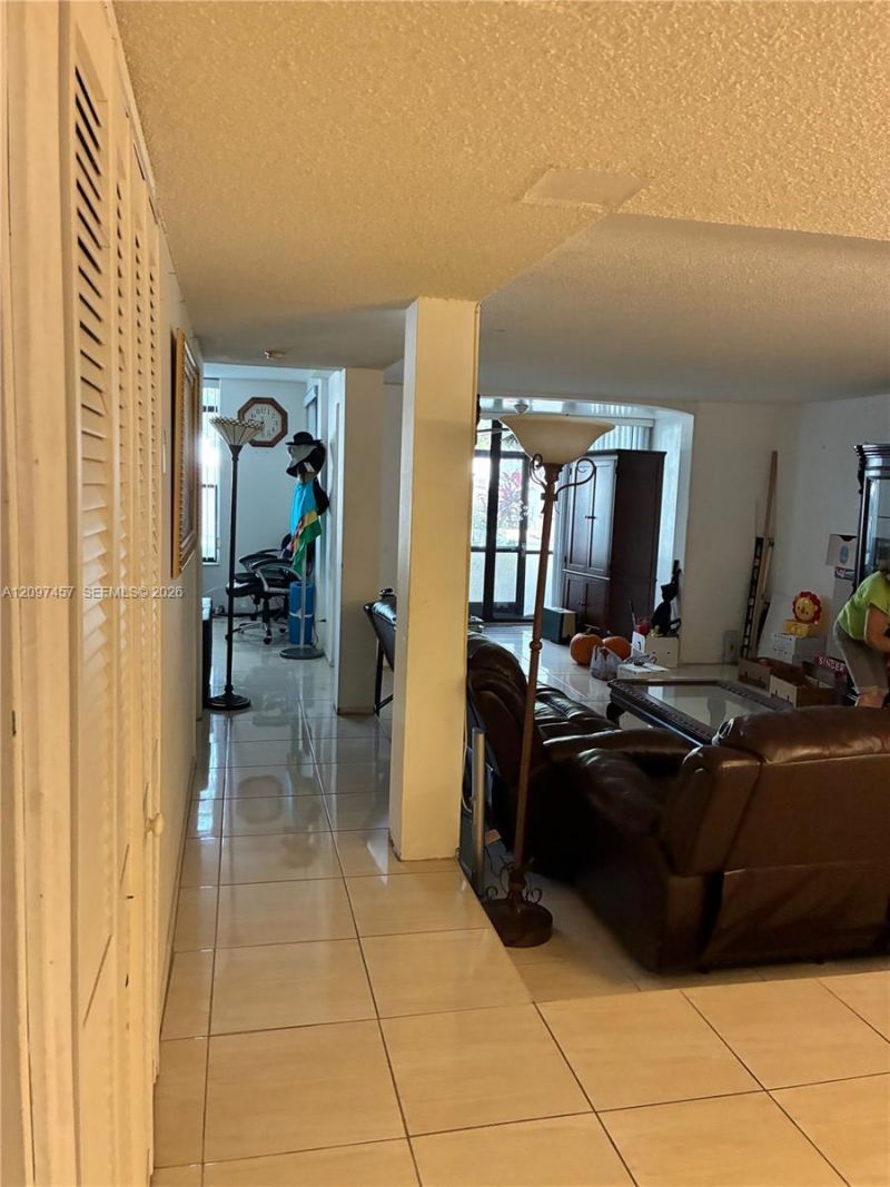 3680 Inverrary Dr , Unit 1T, Lauderhill, FL 33319 Photo