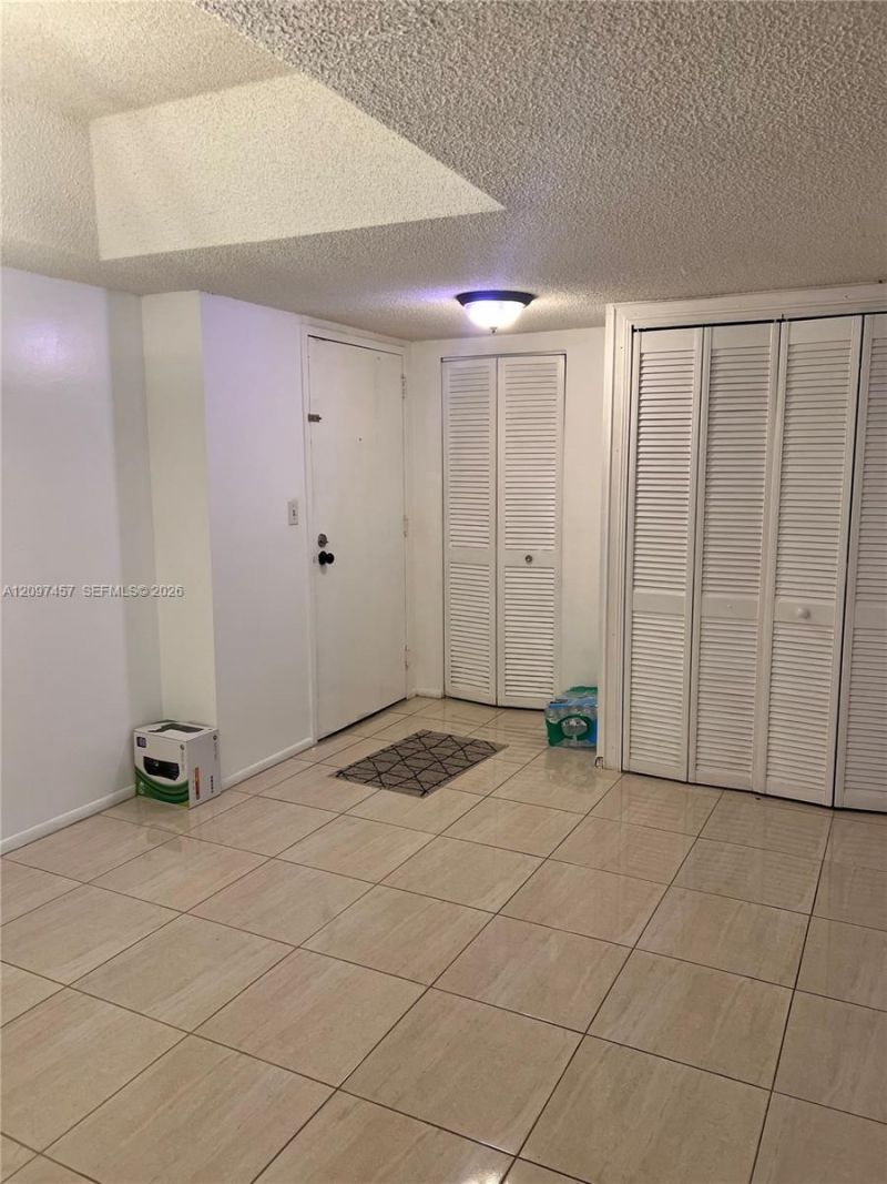 3680 Inverrary Dr , Unit 1T, Lauderhill, FL 33319 Photo