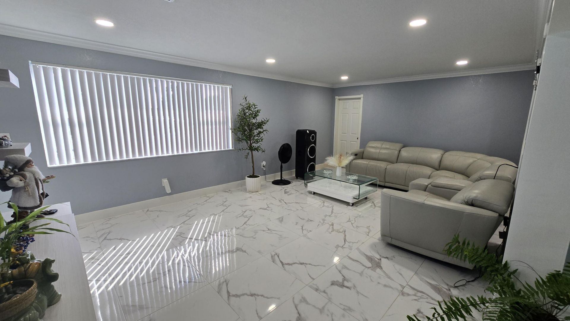 268 Holly Drive, West Palm Beach, FL 33415 Photo