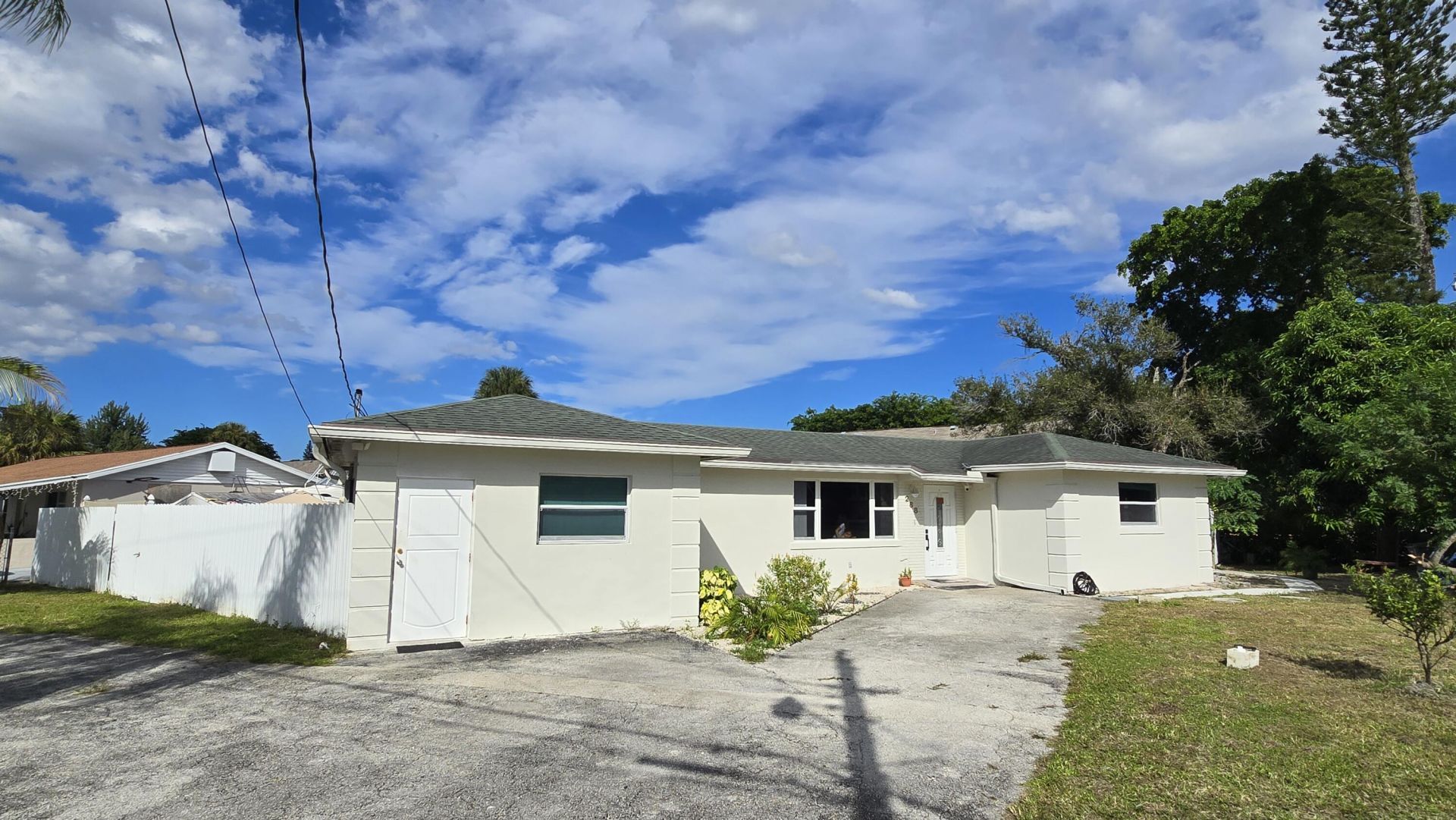 268 Holly Drive, West Palm Beach, FL 33415 Photo