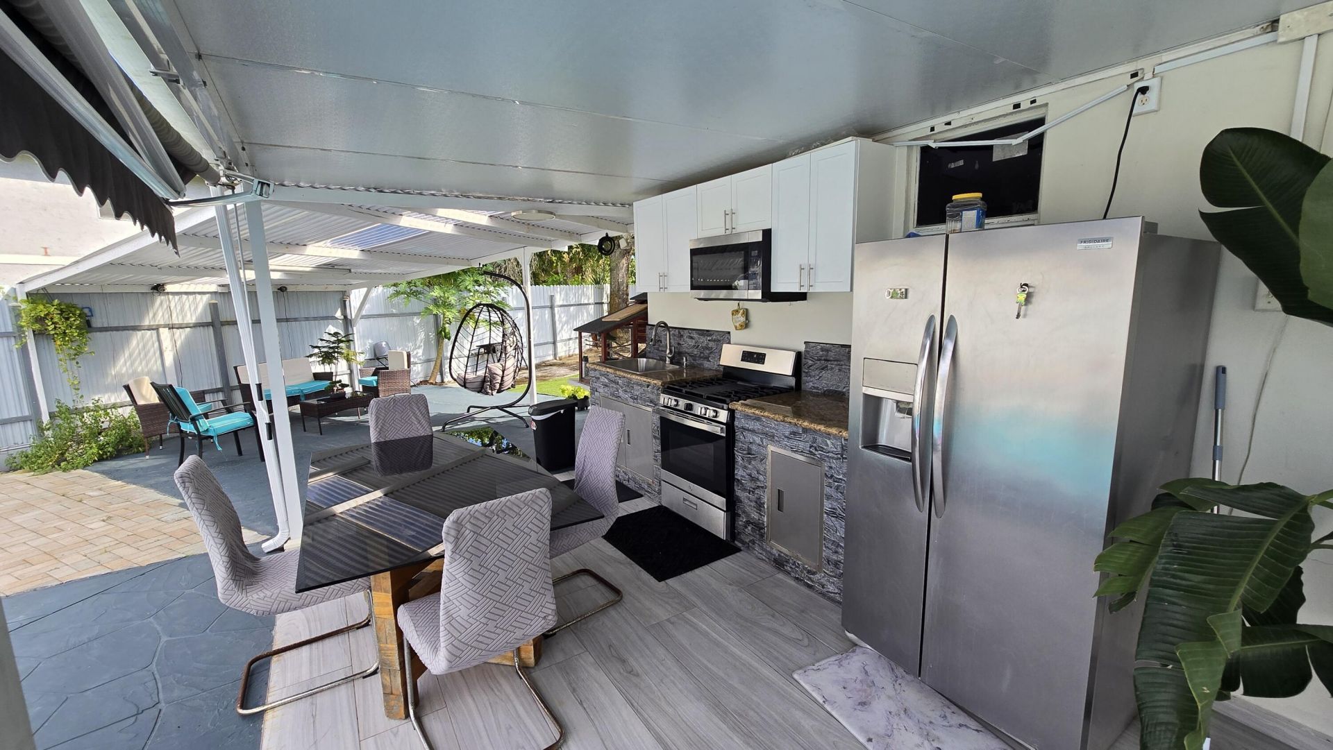 268 Holly Drive, West Palm Beach, FL 33415 Photo