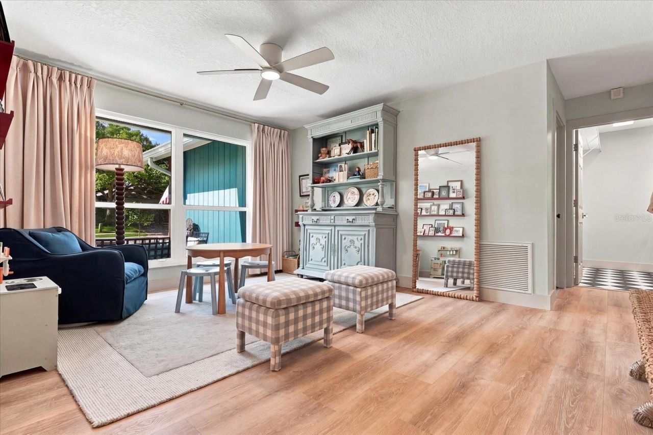 1515 Midnight Pass Way, Clearwater, FL 33765 Photo