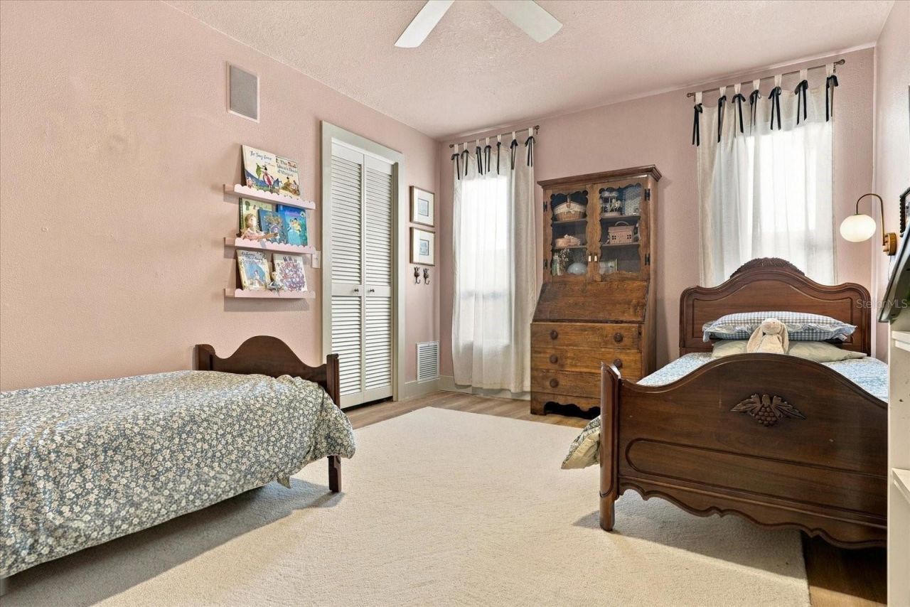 1515 Midnight Pass Way, Clearwater, FL 33765 Photo