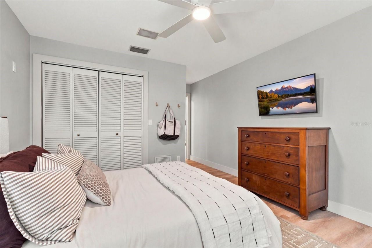 1515 Midnight Pass Way , Clearwater, FL 33765 Photo