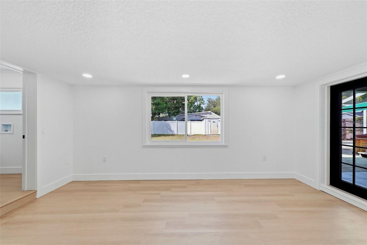 3360 70 Street N, Saint Petersburg, FL 33710 Photo