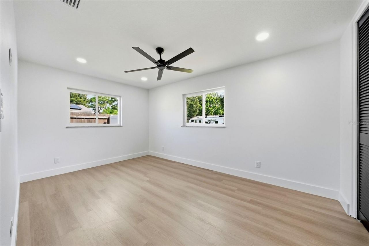 3360 70 Street N, Saint Petersburg, FL 33710 Photo