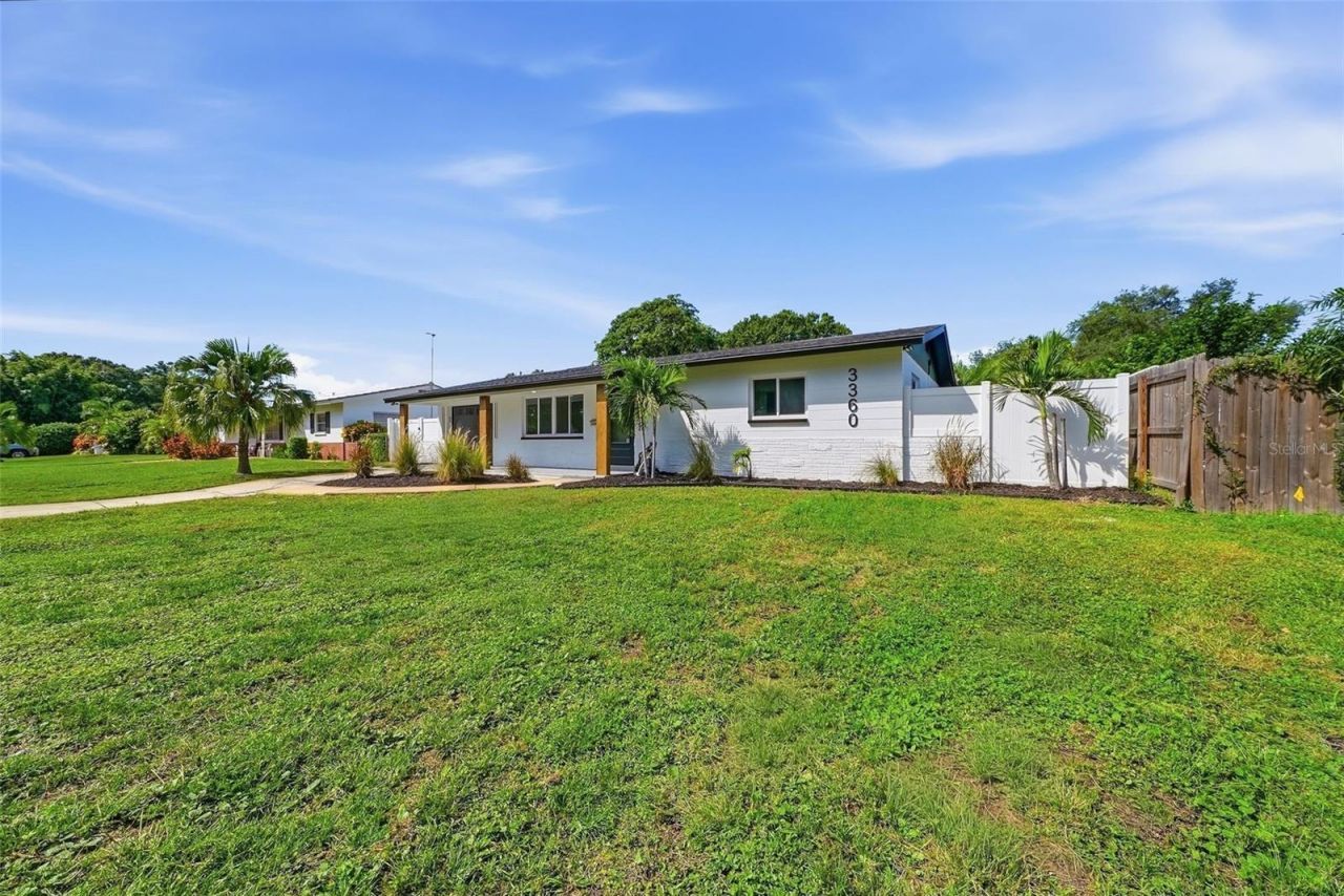 3360 70 Street N, Saint Petersburg, FL 33710 Photo