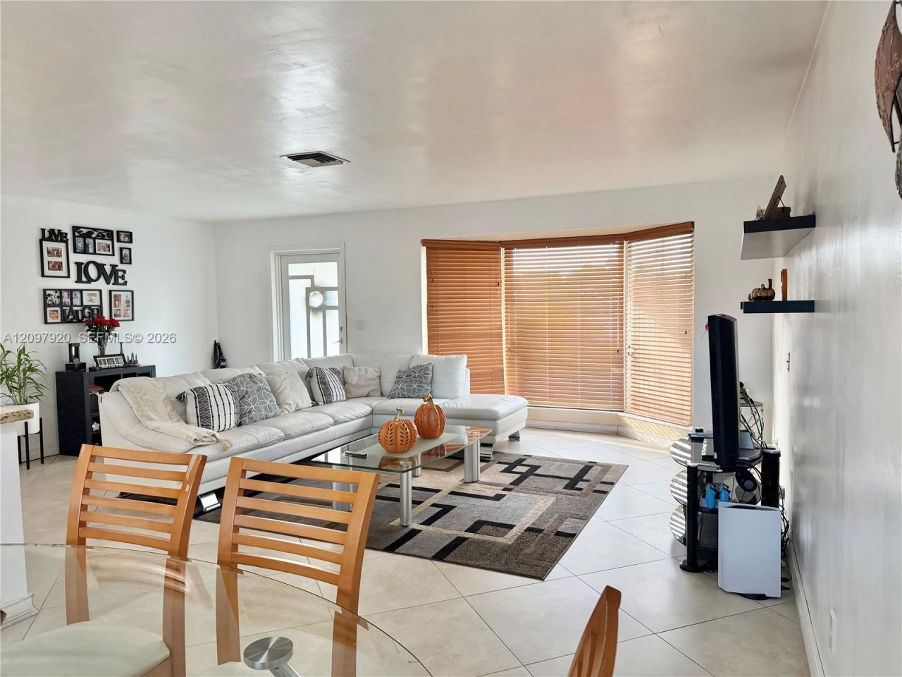 720 SW 64th Way, Pembroke Pines, FL 33023 Photo
