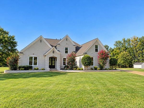 993 COLD CREEK CV, Collierville, TN 38017