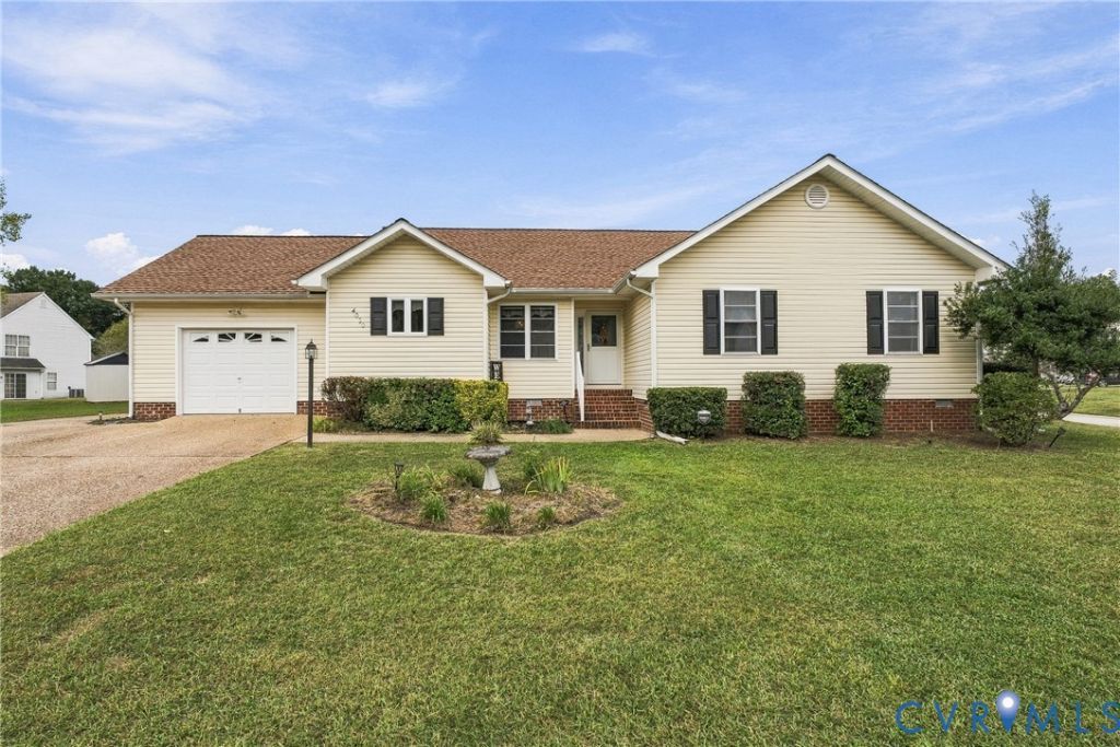4000 W Dogwood Avenue, Chester, VA 23831 Main Photo