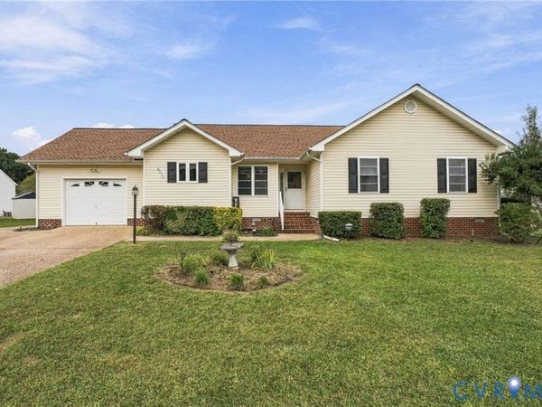 4000 W Dogwood Avenue, Chester, VA 23831