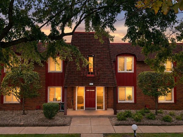 8620 W 95th Street , Unit 1A2, Hickory Hills, IL 60457