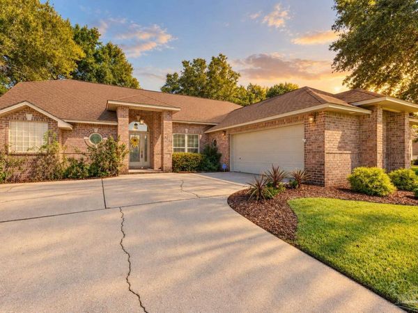 4252 Lancaster Gate Dr, Pace, FL 32571