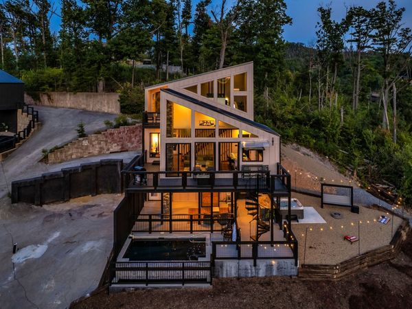 2343 Headrick Lead , Sevierville, TN 37862