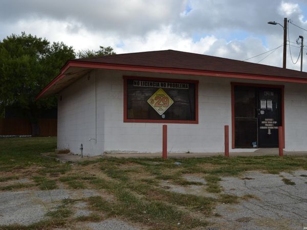 4207 CULEBRA RD, San Antonio, TX 78228