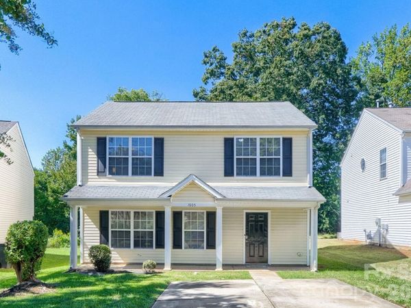 1605 Crandon Drive , Charlotte, NC 28216
