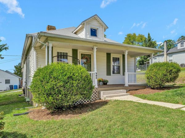 906 Caldwell ST NW, Roanoke, VA 24017