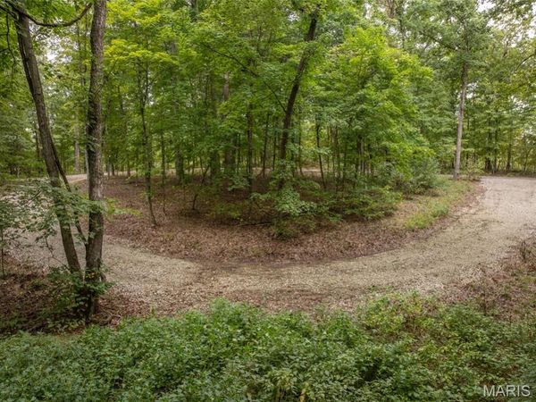 2527 Alpine Trails Drive , Innsbrook, MO 63390