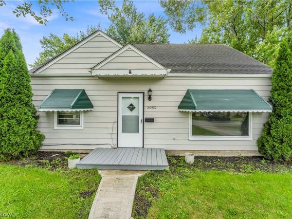 26980 Drakefield Avenue , Euclid, OH 44132