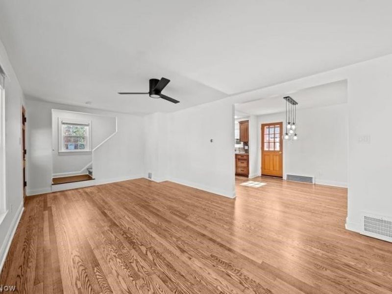 5204 Haverford Drive, Lyndhurst, OH 44124 Photo 18