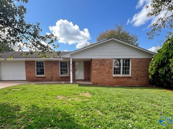 2112 Hines Street, Athens, AL 35611