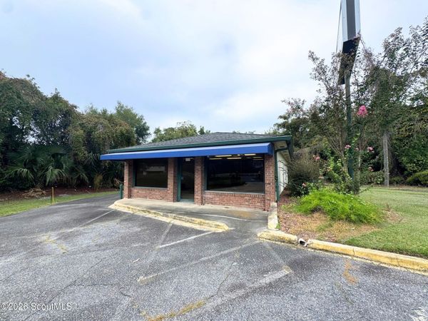 100 Lee Avenue , Waycross, GA 31501