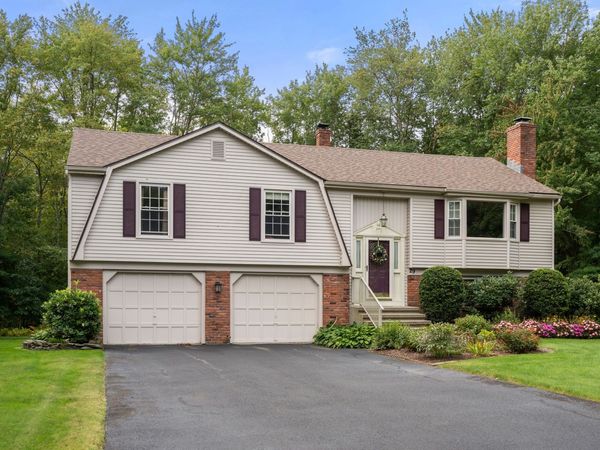 29 Overbrook, East Longmeadow, MA 01028