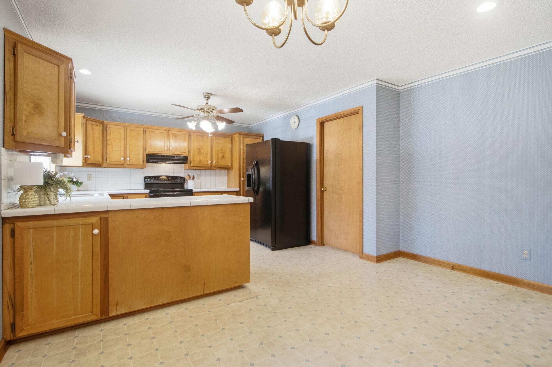 5920 Maple Street Photo 16