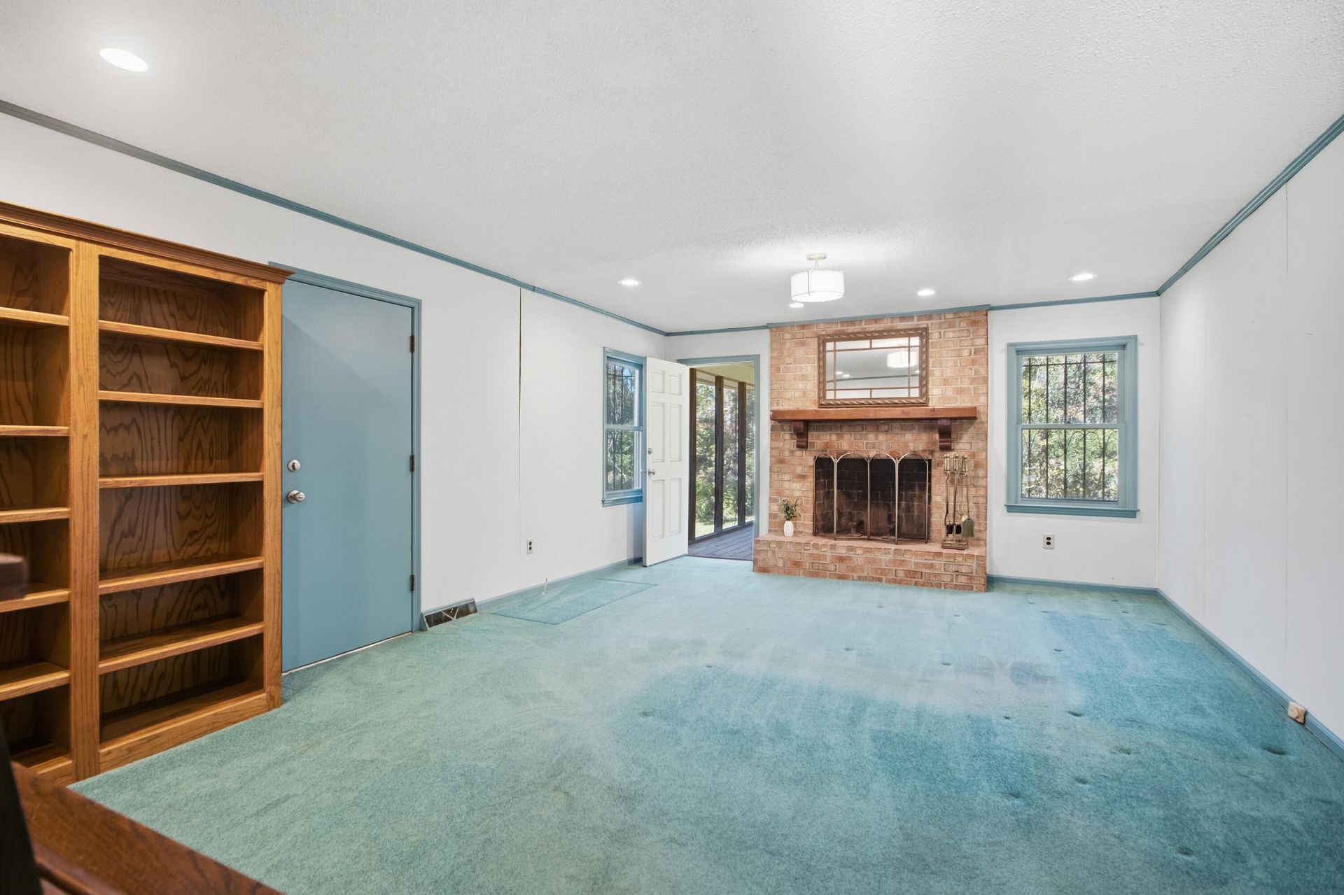 5920 Maple Street Photo 23