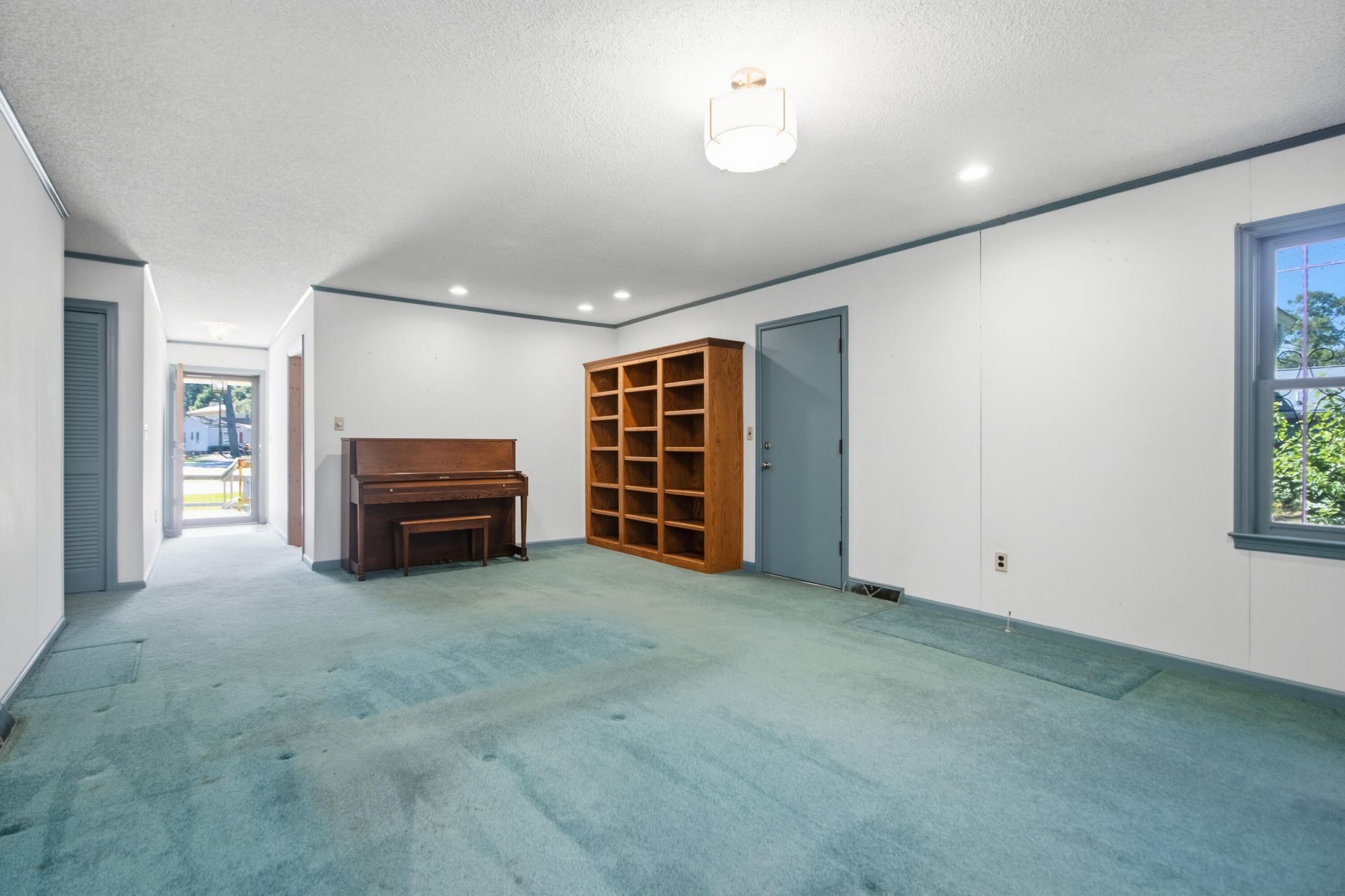 5920 Maple Street Photo 25