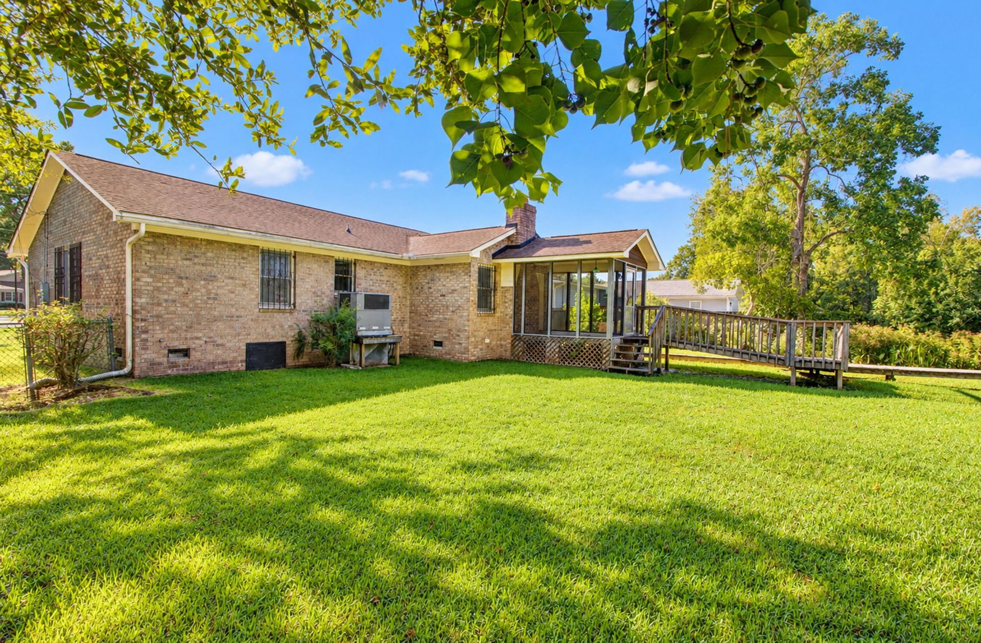 5920 Maple Street Photo 53