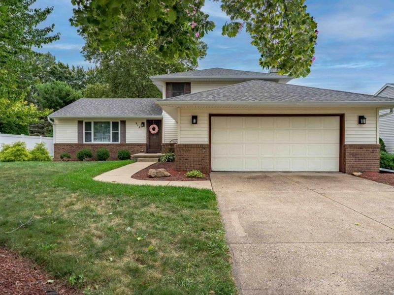 314 Linden Way Drive, Sandusky, OH 44870 Photo 2