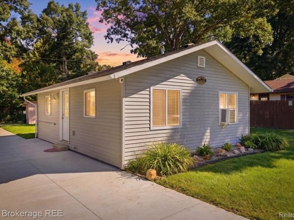 851 Woodlawn Drive , Deerfield Township, Mi 48421
