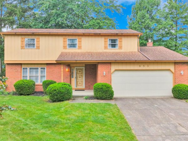 853 Prince William Lane , Westerville, OH 43081